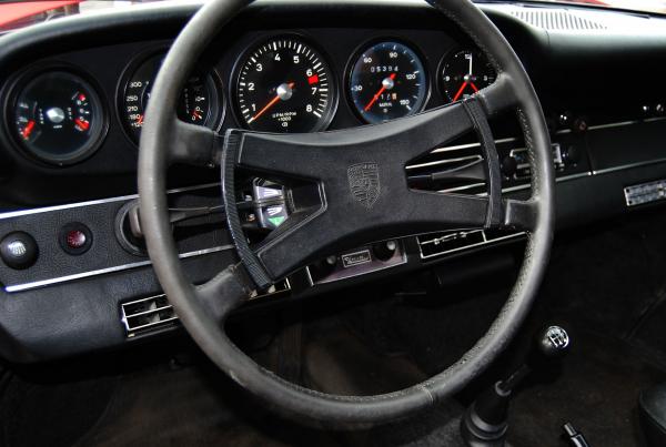 1972 Porsche 911 T interior