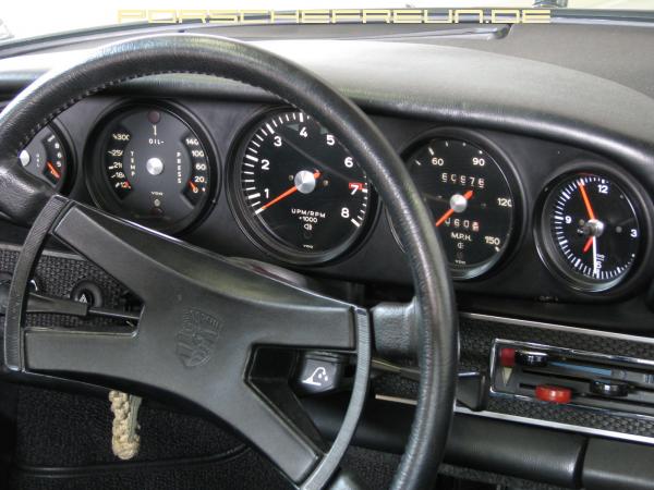 1969 911 Targa 2.2 E dashboard