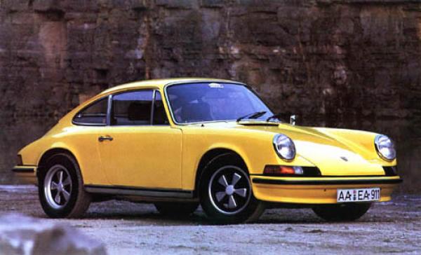 Yellow 1973 911 T on Fuchs wheels