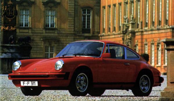 A 1978 911 SC with the &#039;cookie-cutter&#039; wheels.